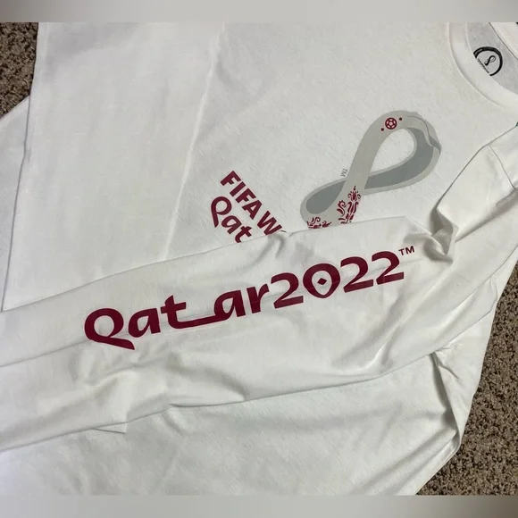 NWT FIFA WORLD CUP CREW NECK LONG SLEEVE TEE SIZE XL IN WHITE - Picture 4 of 5